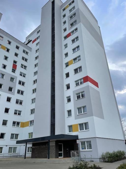 Max Appartements Neubrandenburg Exterior photo